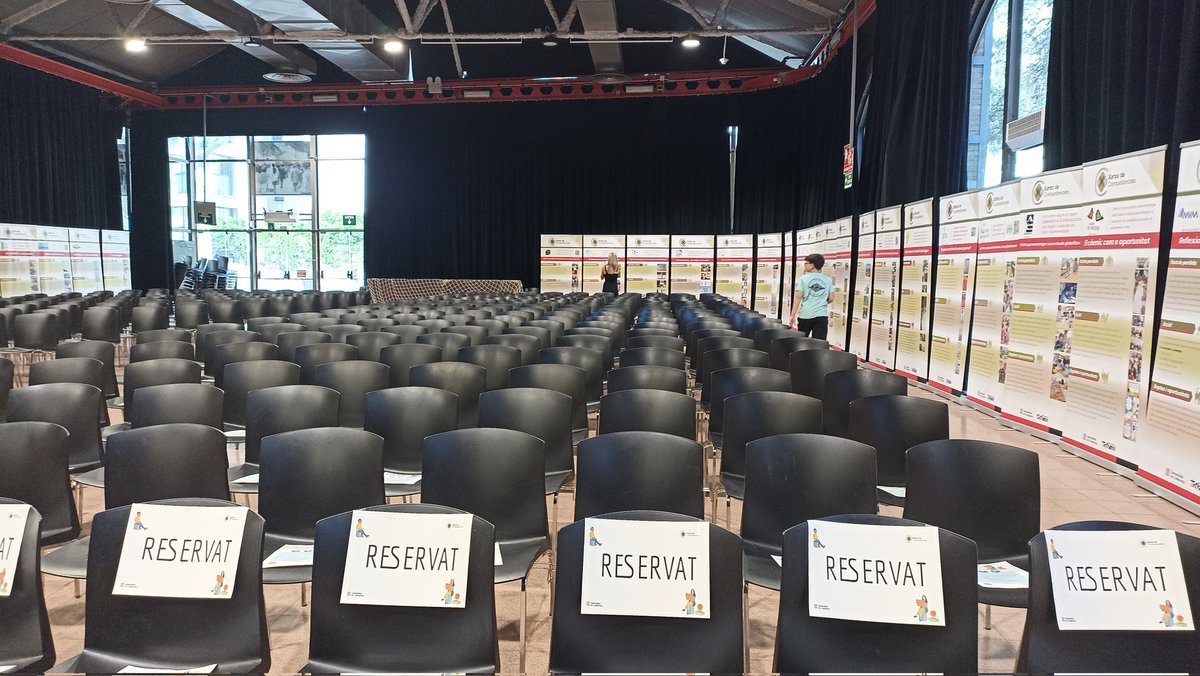 Xarxa de Competències tweet media