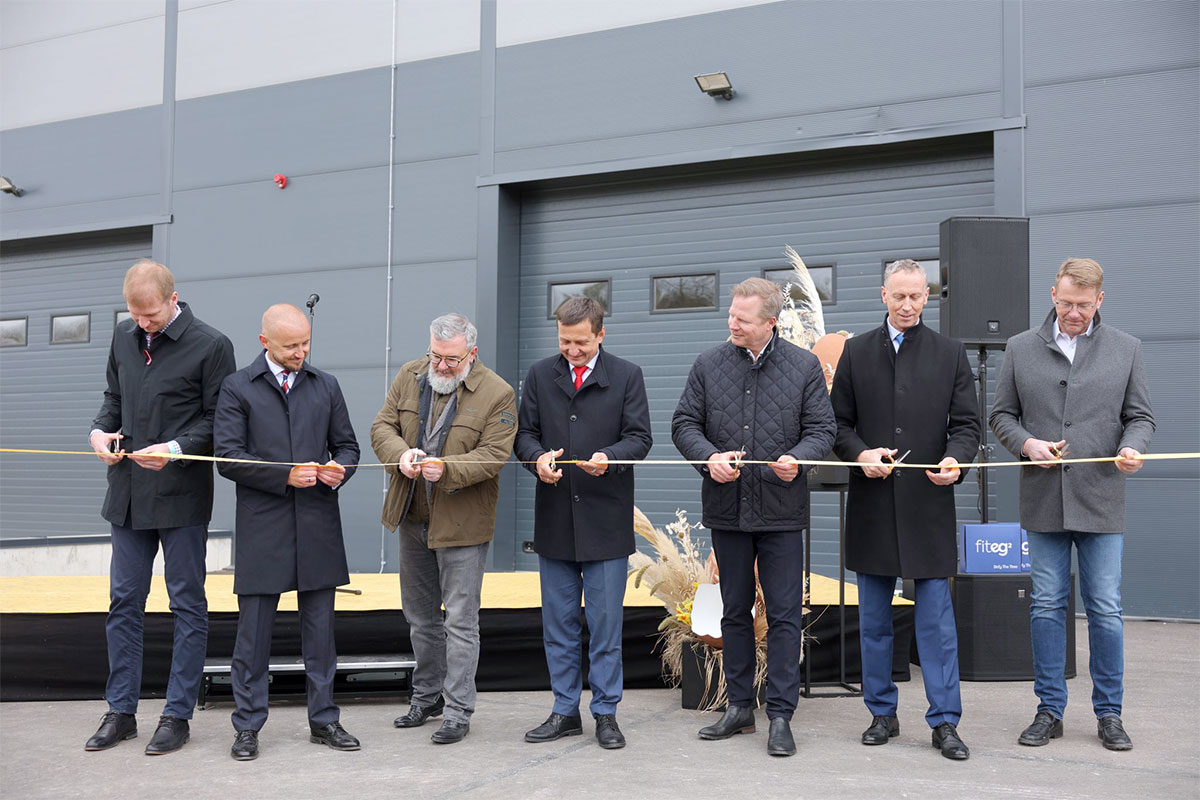 🇱🇻 || Poultry house inauguration: room for 250,000 laying hens in Latvia 🐔🥚

➡️ “With this expansion, APF Holdings is increasing their annual production capacity by 60 %”

Details 🔗 bigdutchman.com/en/news-storie…