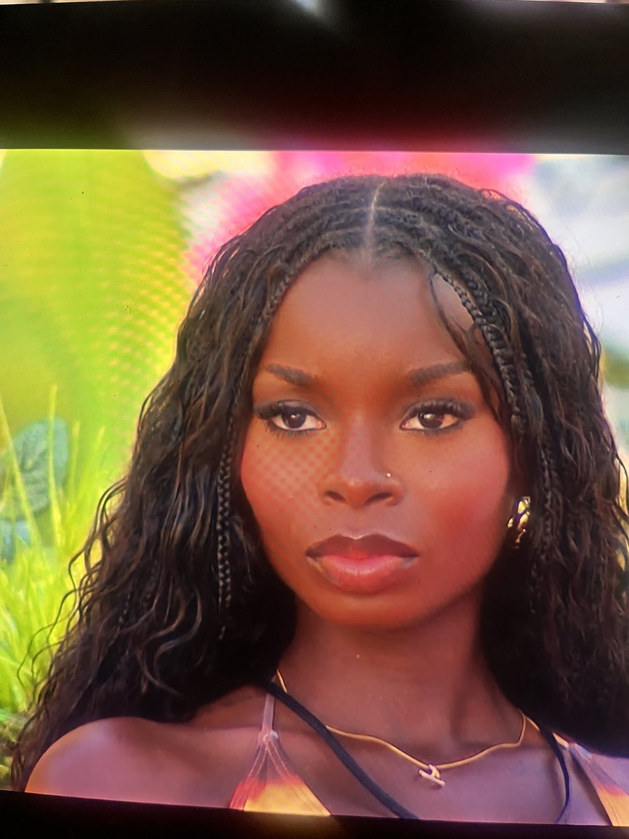 keefsdaughter's tweet image. Mug is fucking insane. I would melt at the sight of her 😩 #LoveIslandUSA