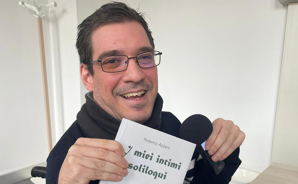 Radio Vaticana (@rvaticanaitalia) on Twitter photo “Non è un problema per me, ma per gli altri. Problema loro.”
🎧 Il nuovo episodio del #podcast Specchi con Federico Azzaro, giornalista e poeta in carrozzina, è una lezione di speranza, verità e coraggio.
🔗 Ascolta bit.ly/4ld2E2E
#disabilityinclusion <a href="/Iubilaeum_25/">Iubilaeum25</a> “Non è un problema per me, ma per gli altri. Problema loro.”
🎧 Il nuovo episodio del #podcast Specchi con Federico Azzaro, giornalista e poeta in carrozzina, è una lezione di speranza, verità e coraggio.
🔗 Ascolta bit.ly/4ld2E2E
#disabilityinclusion <a href="/Iubilaeum_25/">Iubilaeum25</a>