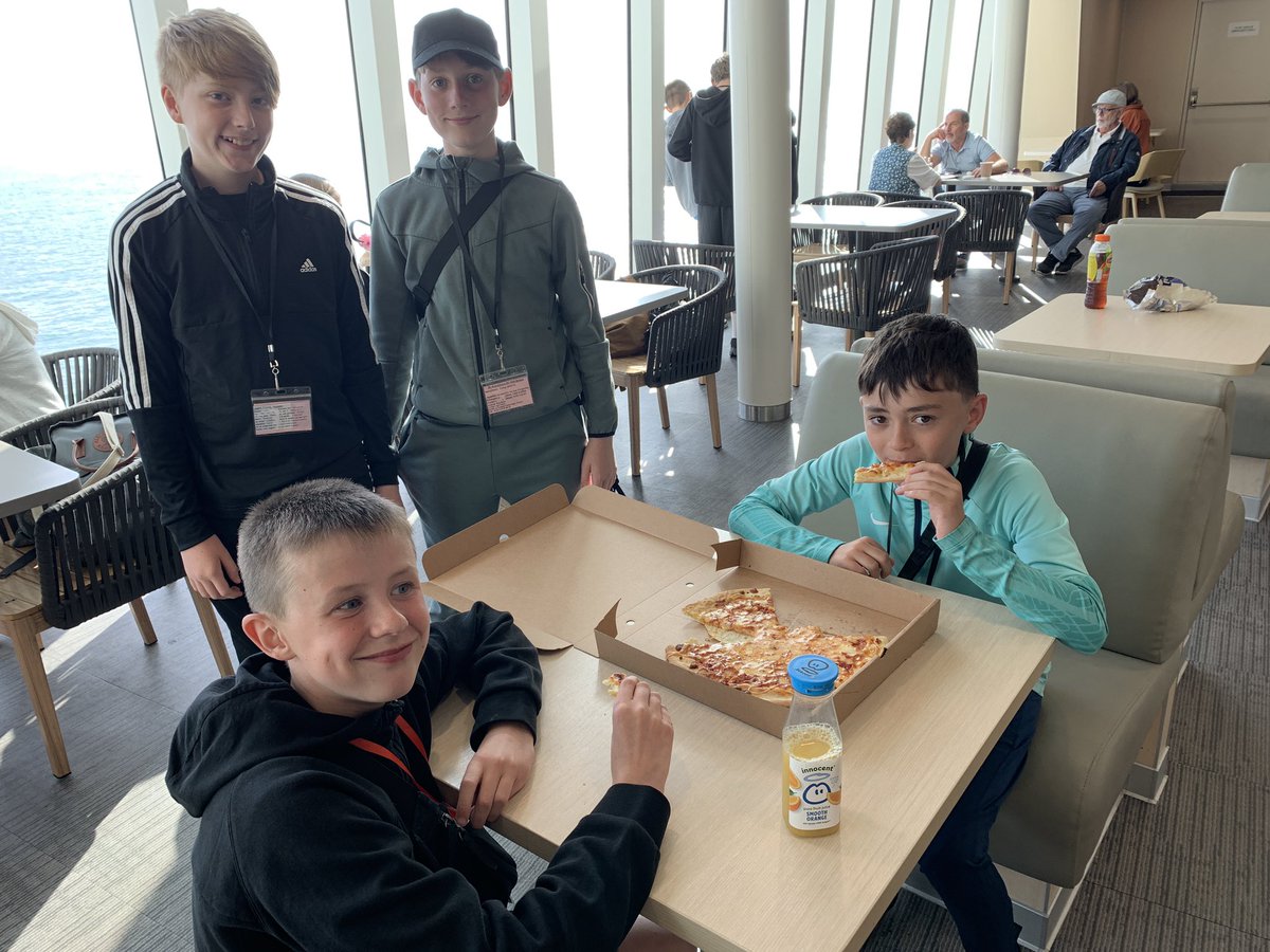 sarchsmodlangs's tweet photo. Bonjour la France! 🇫🇷⛴️ On est arrivé 😃 We have sunny skies and a coach full of happy Year 7s - onwards to the bakery now! 🥖🥐🥮 @SARCHSofficial https://t.co/7Hq2hWCgDG