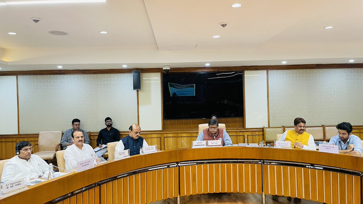 NeerajDangiINC's tweet image. संसद भवन एनेक्सी, नई दिल्ली में सरकारी उपक्रमों संबंधी समिति की बैठक में भाग लिया जिसमें न्यूक्लियर पावर कॉरपोरेशन ऑफ इंडिया लिमिटेड (एनपीसीआईएल) के अधिकारियों के साथ राजस्थान व अन्य राज्यों में परमाणु ऊर्जा के क्षेत्र में नई परियोजनाओं की स्थापना पर अपने महत्वपूर्ण सुझाव रखे।