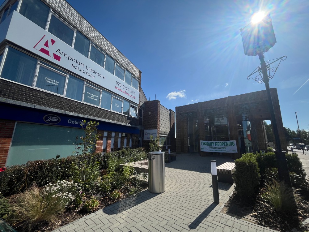 Today is the day that the West Wickham Library reopens! We can't wait to see this vital resource for our community open its doors once again.

#WestWickham #CommunityHub