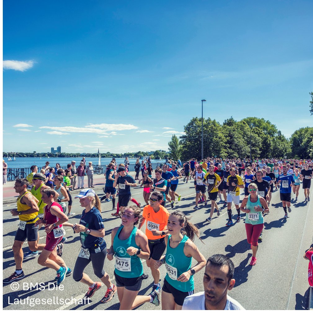 hochbahn's tweet image. Heute wird’s mit dem #HellaHalbmarathon &amp;amp; den #HarleyDays richtig voll rund um #Hamburg​s Innenstadt. Wer sich Umleitungen (und röhrende Motoren) sparen möchte: Heute am besten U- und S-Bahn statt den Bus nehmen - wir bringen euch entspannt drunter durch! 😊

Details in den Apps!