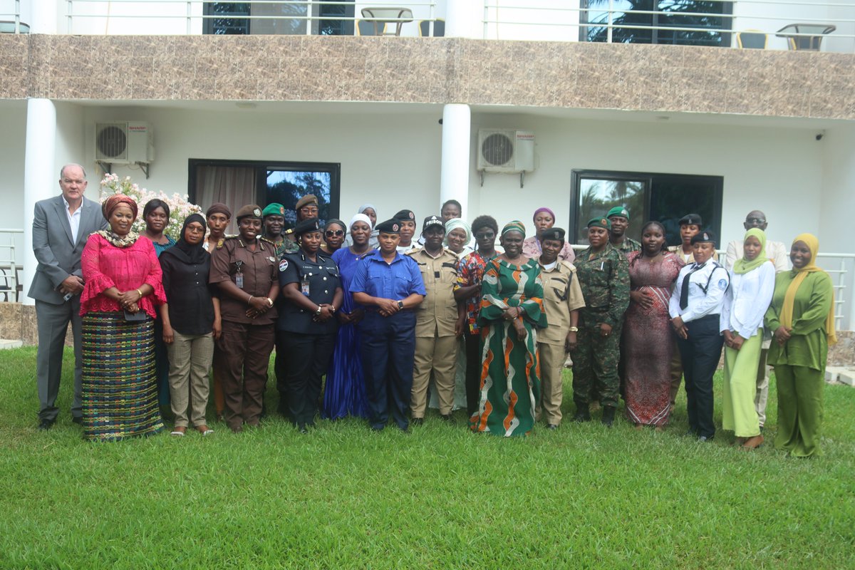 Women from #TheGambia's 8 security institutions wrapped up a 3-day workshop to launch a national networking platform. Organised by <a href="/DCAF_Geneva/">DCAF HQ</a> &amp; <a href="/ons_Gambia/">Office of National Security</a> , the event advanced gender equality &amp; leadership in the sector. #WomenInSecurity Read more 👉 shorturl.at/k5XAE