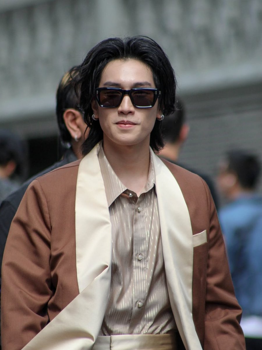 OURBSUMETTIKUL's tweet photo. 250627 

mayvisuals_ IG post update 
"PFW @.amiri
📸 @biblesumett

🚫do not repost my pictures without credit" 

ฝากทุกคนที่จะนำรูปคุณเค้าไปโพส ให้เครดิตคุณเค้าด้วยนะคะ + ไปกดไลค์ให้เค้าด้วยน้าา 

BIBLE FOR AMIRI SS26
 
#BibleAMIRISS26
#AMIRI #AMIRITHAILAND 
#AMIRIxBIBLE
#AMIRISS26 #ParisFashionWeek #PFW2025 
@biblesumett ; #Bsumone #BibleWichapas –1