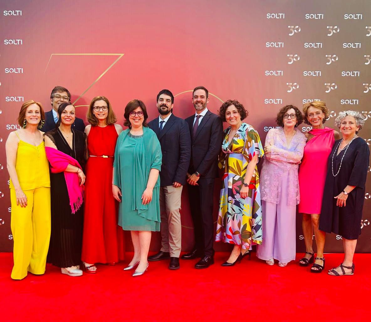 Eva M Ciruelos (@evaciruelos) on Twitter photo SOLTI celebra su 30 Aniversario. Un ejemplo de la ilusión y entusiasmo de un trabajo en equipo. Gracias!! <a href="/_SOLTI/">SOLTI #cancerresearch</a> <a href="/_SEOM/">SEOM</a> <a href="/ESMO_Open/">ESMO Open</a> <a href="/hospital12Oct/">Hospital 12 Octubre</a> SOLTI celebra su 30 Aniversario. Un ejemplo de la ilusión y entusiasmo de un trabajo en equipo. Gracias!! <a href="/_SOLTI/">SOLTI #cancerresearch</a> <a href="/_SEOM/">SEOM</a> <a href="/ESMO_Open/">ESMO Open</a> <a href="/hospital12Oct/">Hospital 12 Octubre</a>