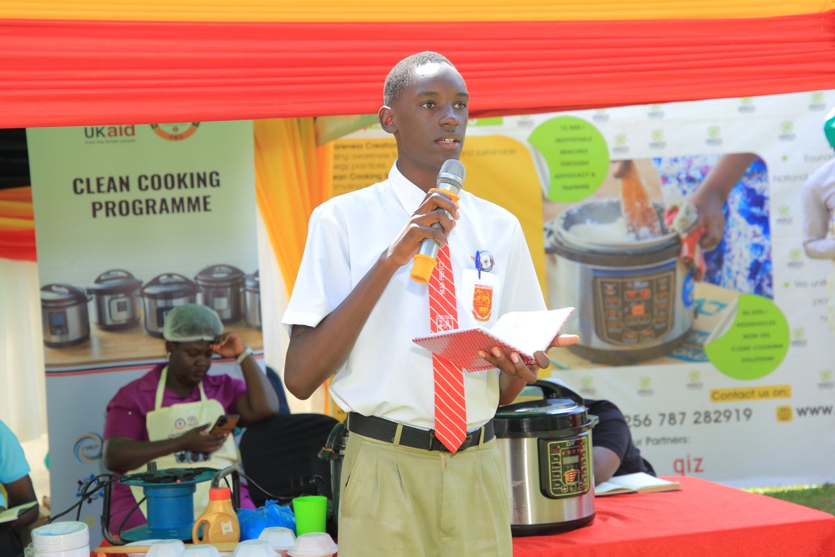 NREP_Uganda's tweet photo. 2/3
Mr. Kwesiga & Tusiima Travis (Kabalega SS) at #MasindiCleanCooking: Urged clean tech adoption for health & env. Kabalega’s tree planting & solar pump shine!
@MEMD_Uganda
#CleanCookingUG https://t.co/mok7FsrqQP
