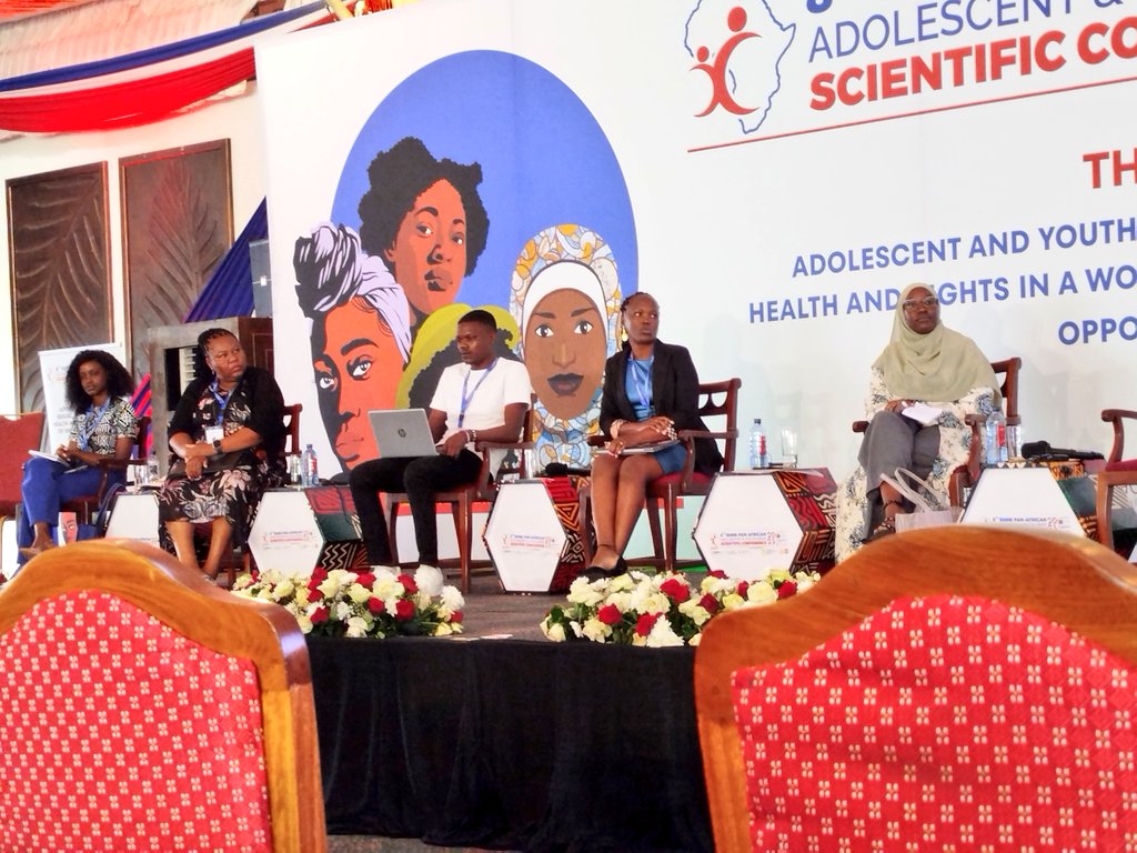 RARE_Programme's tweet image. Diramu Haji is presenting the #BongaBox at #RHNKConference2025 and joining the conversation on enhancing #SRHR and ending #FGM through youth-led digital tools. 

We are proud to spotlight innovation from Isiolo that puts girls&apos; voices first. #EndFGM