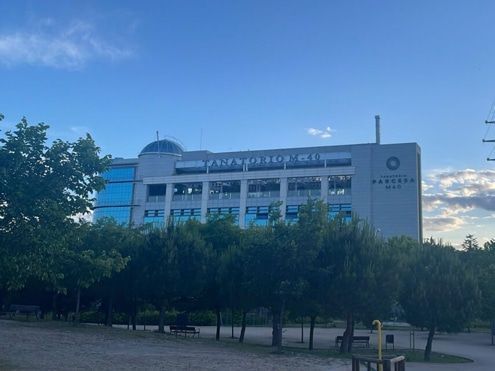 La instalación de una chimenea causa alarma por la posible apertura del crematorio 

distritovillaverde.com/la-instalacion…