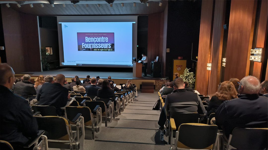 SCArmees's tweet photo. Les PME françaises, piliers de notre défense et de notre souveraineté ! 🇫🇷
En cette #JournéeDesPME, saluons ces entreprises qui innovent, équipent et soutiennent nos forces au quotidien.
A leurs côtés pour un soutien résilient et efficace 🤝
#Défense #Résilience #Innovation #PME https://t.co/7I9FrHKr4s