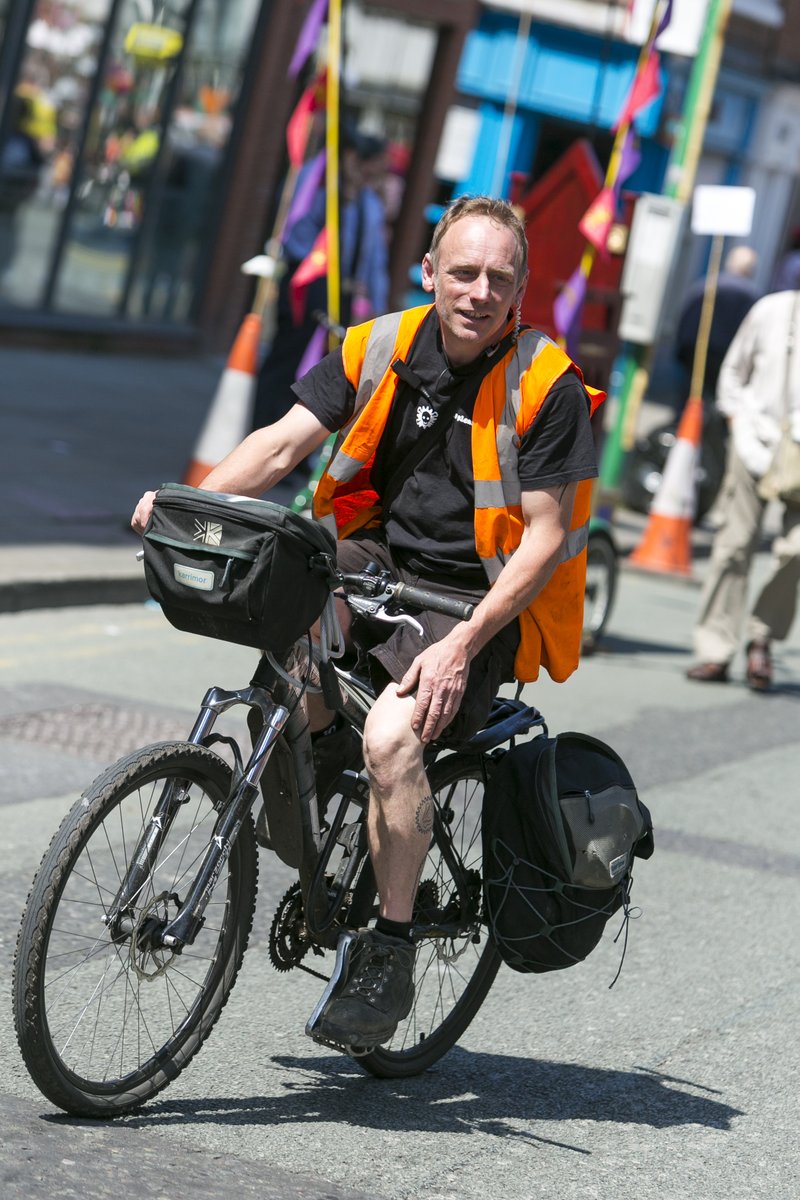 ✨ Manchester Day is BACK on Sat 26 July and we’re looking for amazing volunteers to help with wayfinding, participant support and more.

Meet new people, develop skills and have fun.

Apply by 17 July orlo.uk/McrVIP_Tekh1

#ManchesterDay25 #Volunteer #McrLive25 #SummerOfMusic