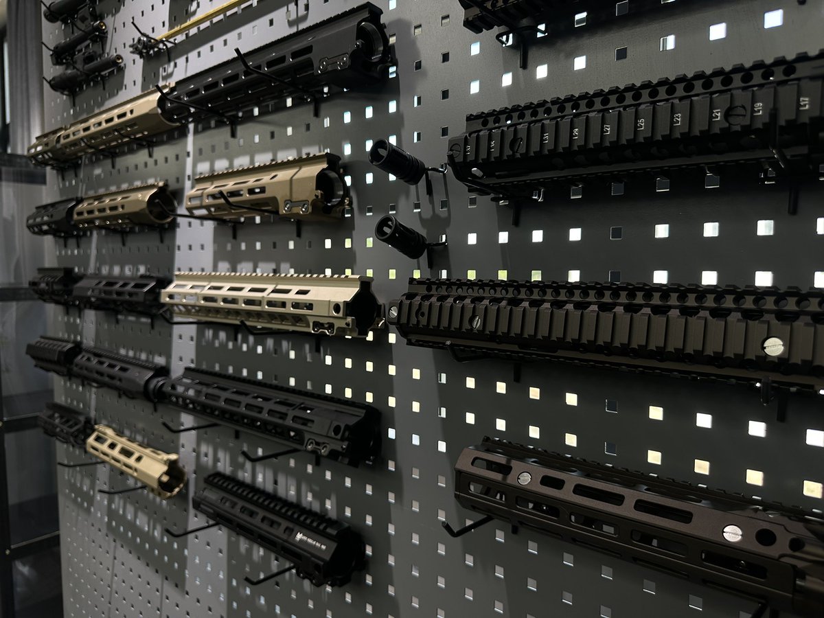 WellProairgun's tweet photo. WE13 Handguard collection. There’s always your favorite one.
#airsoft #tactical #milsim #airsoftcommunity #airsoftnation #airsoftinternational #handguard #kingsarmy #we13 https://t.co/07TI9voYIc