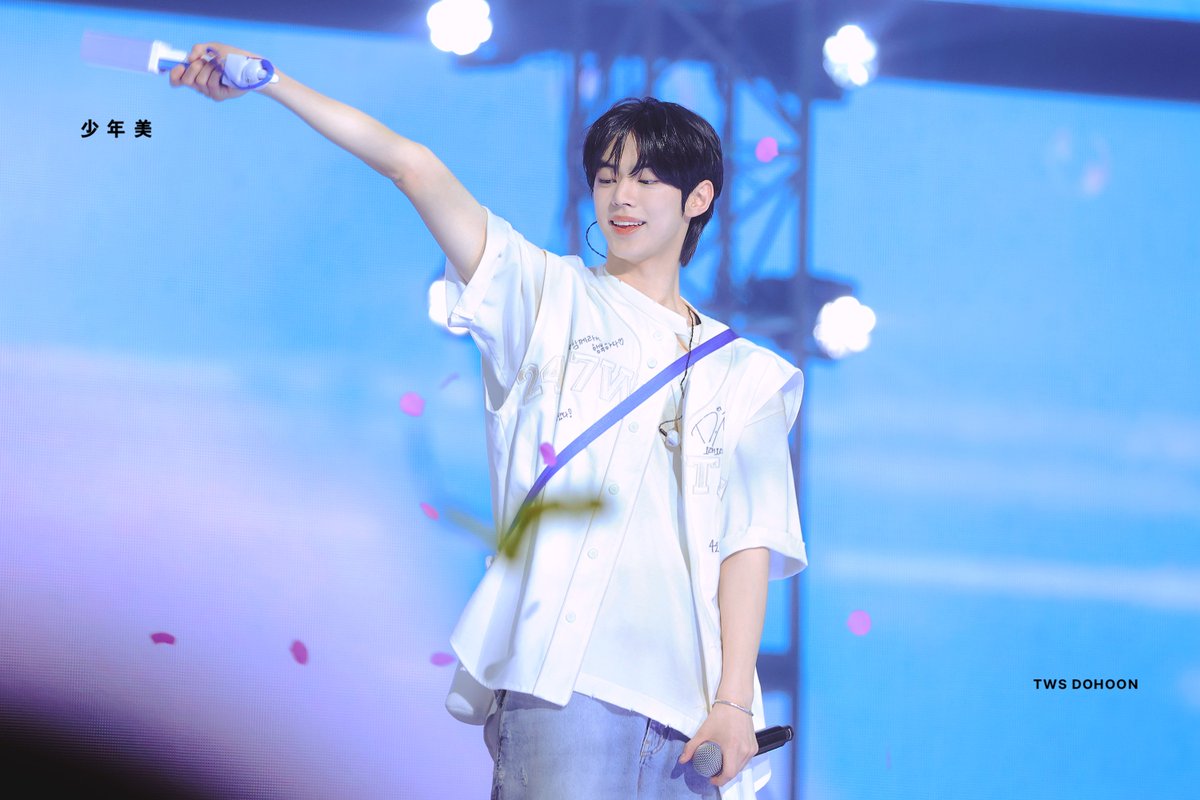 少年美 tweet media