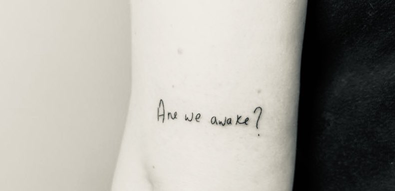 The 1975 Updates tweet media