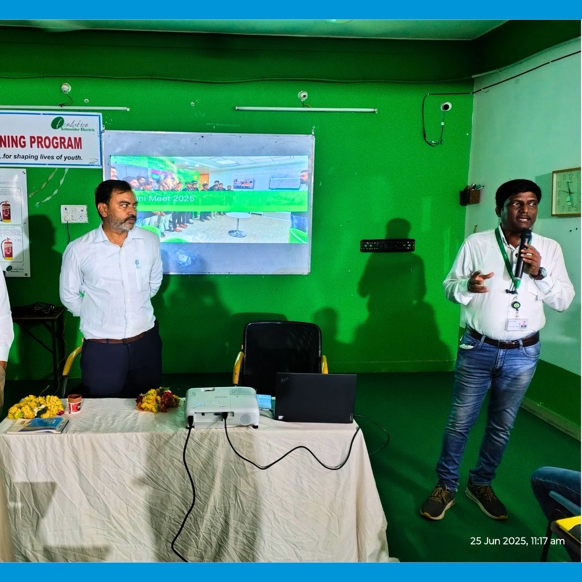SRF Foundation and Schneider Electric hosted an Expert Session &amp; Alumni Meet at BETP Centres in Gohad &amp; Gwalior (MP), engaging 78+ students through alumni talks, EV training insights, and vendor visits—bridging skills with real-world opportunities. #SRFFoundation