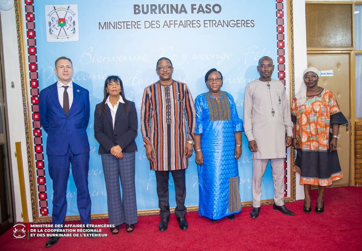 Carol Flore-Smereczniak (@carolfloreun) on Twitter photo Rencontre avec S.E.M. Karamoko Jean Marie TRAORE, Ministre des AE <a href="/BurkinaMae/">Burkina Diplomatie</a>. Echanges fructueux sur le partenariat ONU-Burkina Faso, le #FFD4 de Séville et le Sommet mondial sur les systèmes alimentaires. Ensemble, pour des actions plus dynamiques et impactantes <a href="/onubf/">ONU Burkina Faso</a>. Rencontre avec S.E.M. Karamoko Jean Marie TRAORE, Ministre des AE <a href="/BurkinaMae/">Burkina Diplomatie</a>. Echanges fructueux sur le partenariat ONU-Burkina Faso, le #FFD4 de Séville et le Sommet mondial sur les systèmes alimentaires. Ensemble, pour des actions plus dynamiques et impactantes <a href="/onubf/">ONU Burkina Faso</a>.