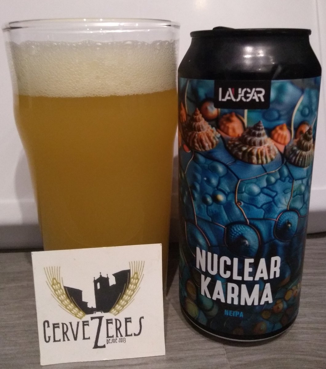 #BuenosDias 🌞 CerveZer@s. De <a href="/laugarbrewery/">Laugar</a> ESPAÑA 🇪🇸 su #cerveza 🍺 NUCLEAR KARMA #neipa 6% #aroma a piña #pino #pomelo #lima y #resina #sabor #dulce #citrico #amargo y #resinoso #salud 🍻
Buen #viernes para tod@s desde <a href="/CerveZeres/">CerveZeres</a>