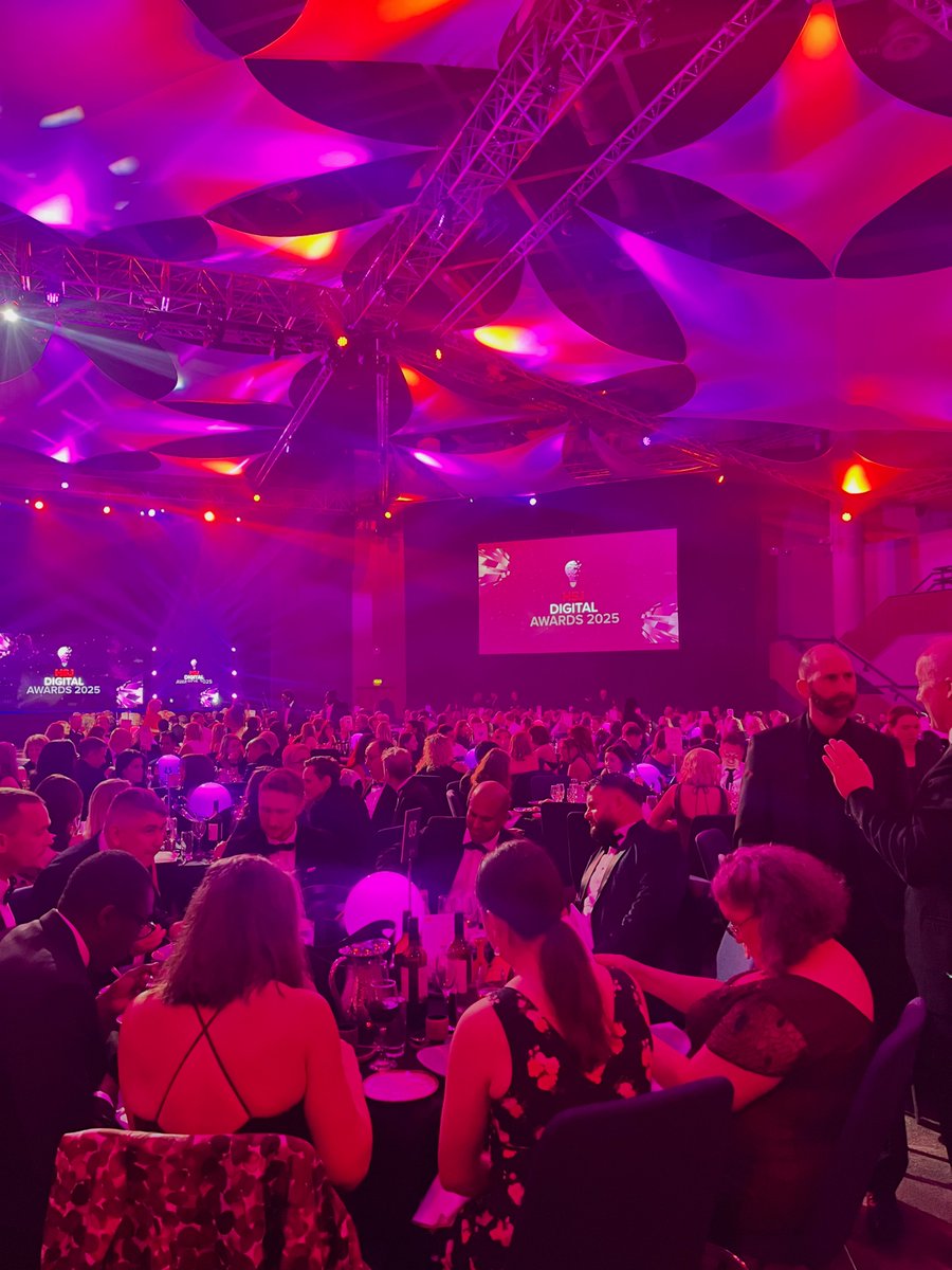 kidneybeam_'s tweet image. Awards season continues ... @KingsCollegeNHS and Kidney Beam were highly commended in the 'Optimising Clinical Pathways Through Digital' category at the @HSJevents Digital Awards last night 🙌. A huge well done to the kidney rehab team at King's & the whole Kidney Beam family!