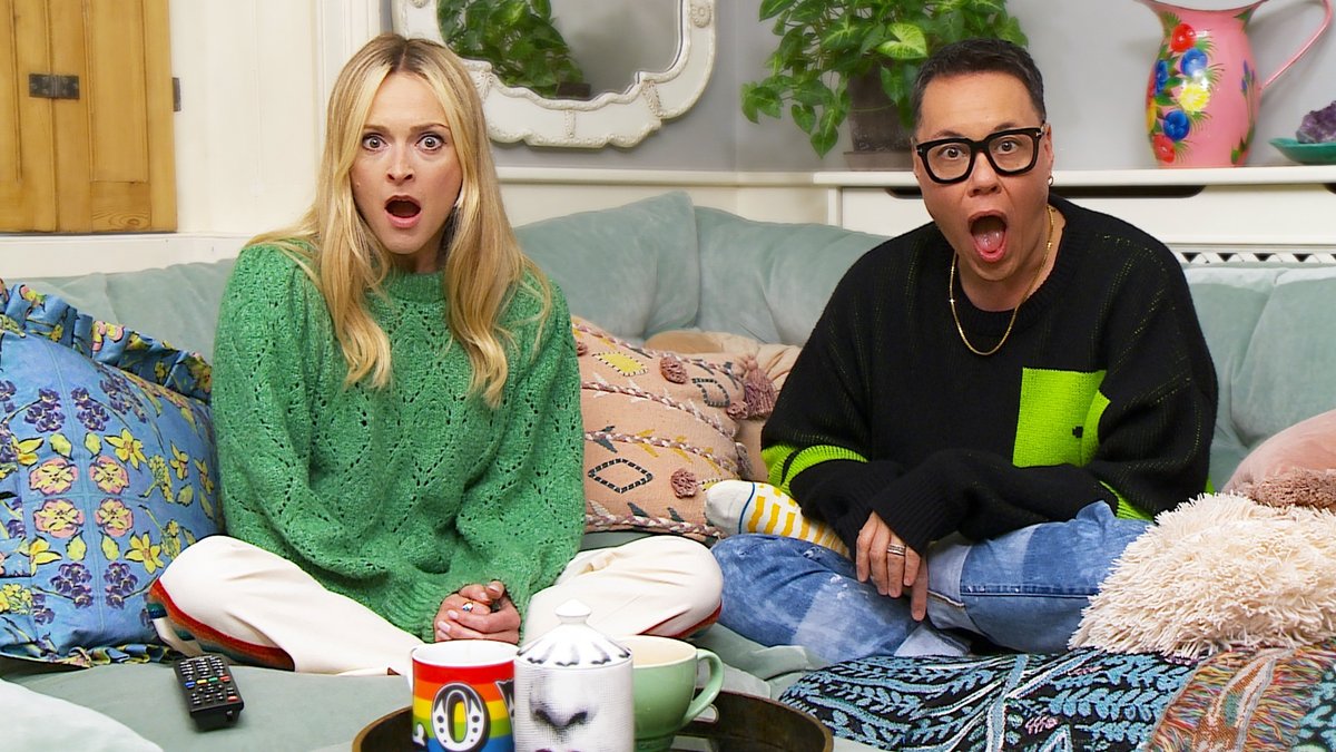 4Viewers's tweet image. A rolling cast of our favourite celebrities hit the sofa again for their take on this week's most popular telly shows. #CelebrityGogglebox, tonight at 9pm on @Channel4