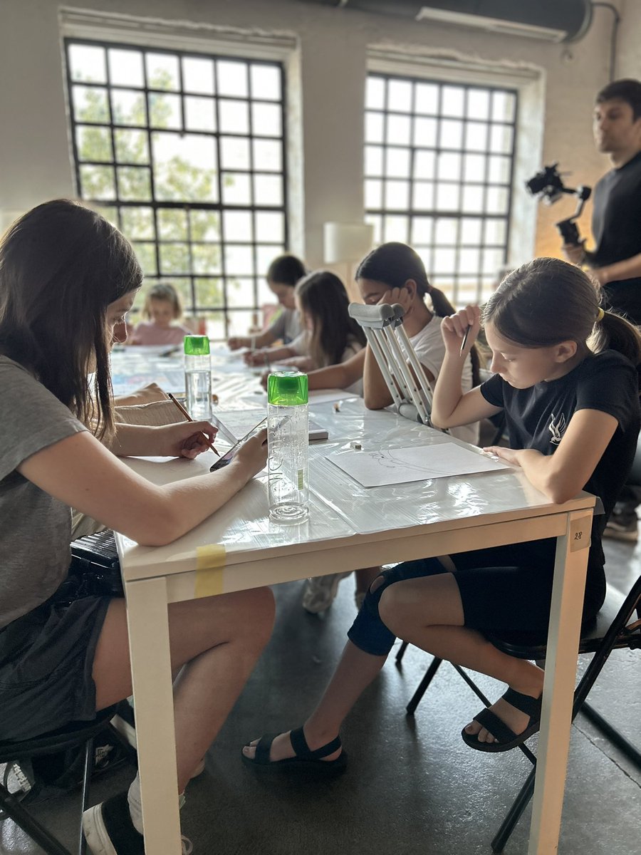 spiritsrealmnft's tweet image. Our hearts are full 💜💜
Our first kids workshop “From paper to NFT” is ongoing! 💥
Teamed up with @SuperteamBLKN & @SiaSkateson to bring this magic to reality. We couldn’t be more proud!
Stay tuned 👀👀