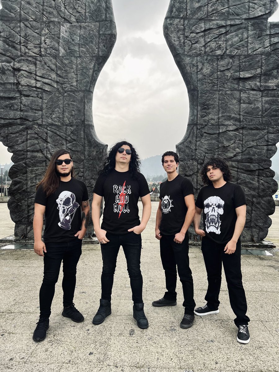 Amigos, ya saben dónde encontrar las mejores playeras? 😎 Tienen que checar Xisuri Mx ! Gran calidad e increíbles diseños! 🤘🔥

#weareantahkarana 
.
.
.
.
.
.
.
#antahkarana #antahkaranaband #antahkaranamusic #antahkaranadarkheavymetalmusic #playeras #lamarquesa #marquesa