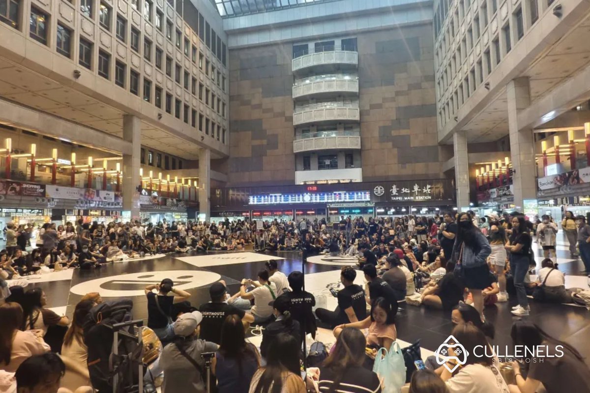 Look at that jam-packed crowd at the Taipei station waiting for SB19!

SB19 TAKES TAIPEI STATION
<a href="/SB19Official/">SB19 Official</a> #SB19
#SB19MissionTAIWAN