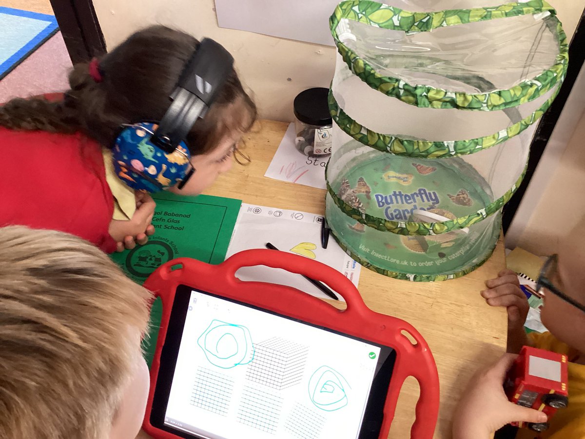 CGIPhillips's tweet photo. We have loved watching our chrysalis hatch this week, we currently have 2 butterflies and are waiting for 1 more! 🐛🦋 @EcoCgi https://t.co/e7P6gmj9Jp
