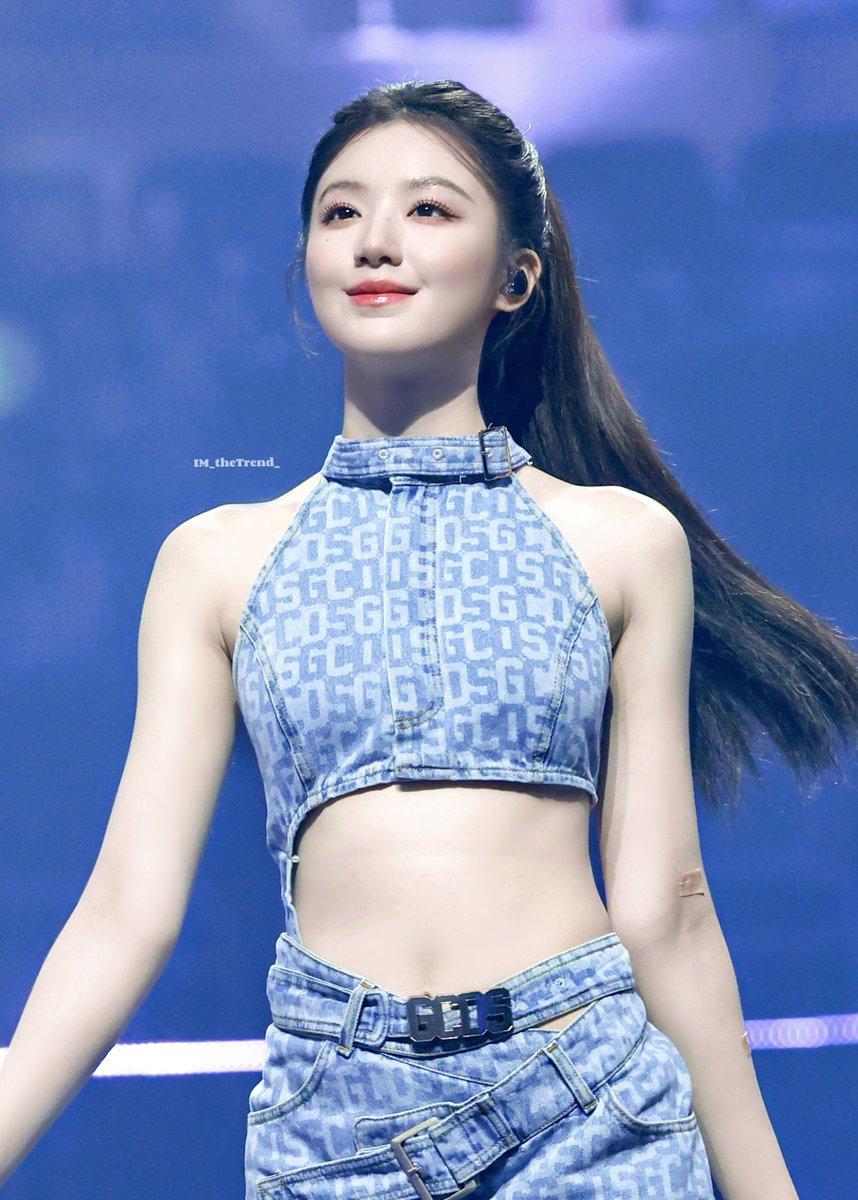 IM_theTrend_'s tweet image. 20250621 SMA
๋ง์ด๋จธ๋ฆฌ๐ฑ๐ปโโ๏ธ๐ฉต
#์์ด๋ค #IDLE #GIDLE
#SHUHUA #์ํ #่่ฏ