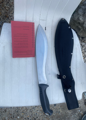MPSBexley's tweet photo. This week our officers were at #Erith train station on an operation focussing on knife &amp; drugs offences
23 Stop &amp; Searches conducted, 1 knife, 1 Machete &amp; 1 bat recovered &amp; taken off the street!
Great work by all! 
#CountyLinesIntensificationWeek
#CommunityCrimeFighting https://t.co/GlURI5mV1d