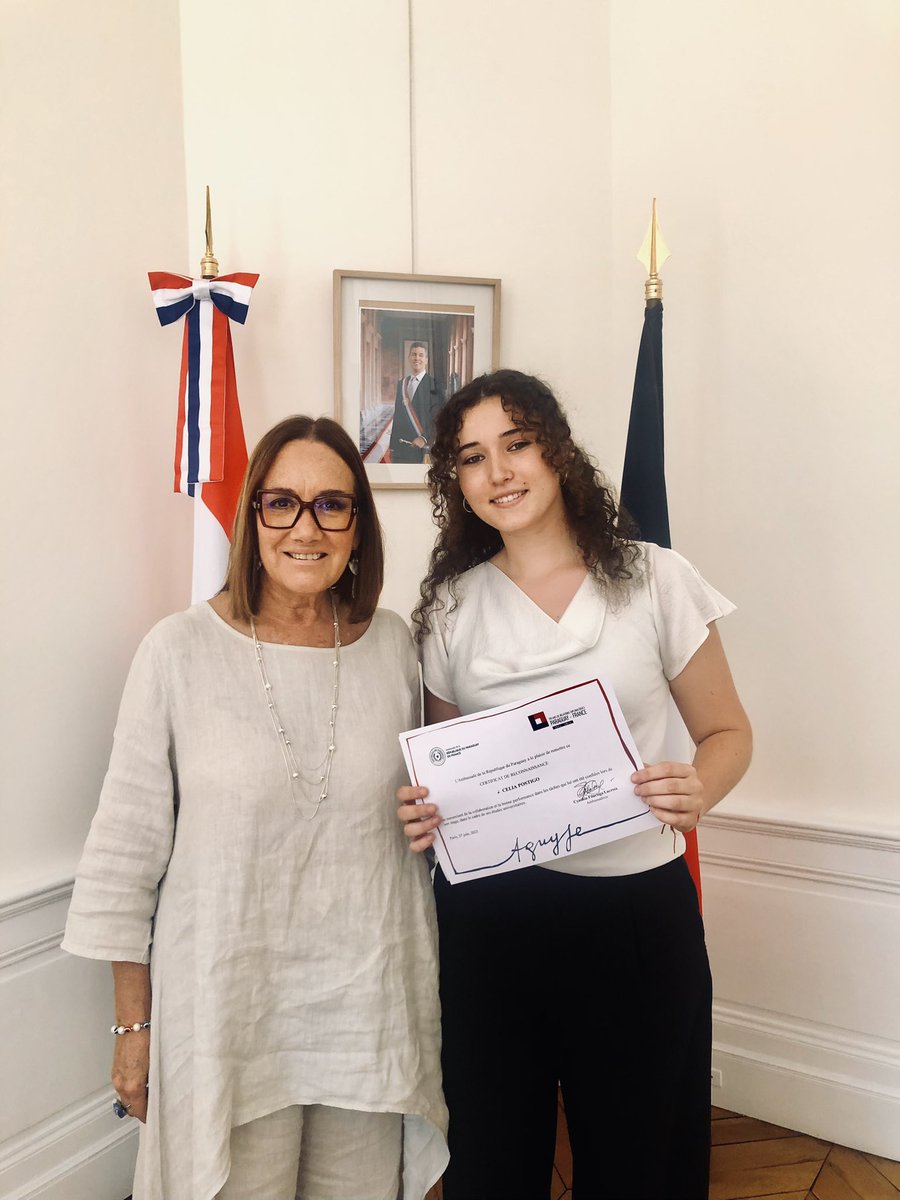 Hoy dimos un caluroso hasta pronto a Celia Póstigo luego de dos meses de pasantía en <a href="/EmbaParFrancia/">Ambassade du Paraguay en France</a>. Agradecemos su calidad humana y profesionalismo y le auguramos un futuro lleno de éxito.