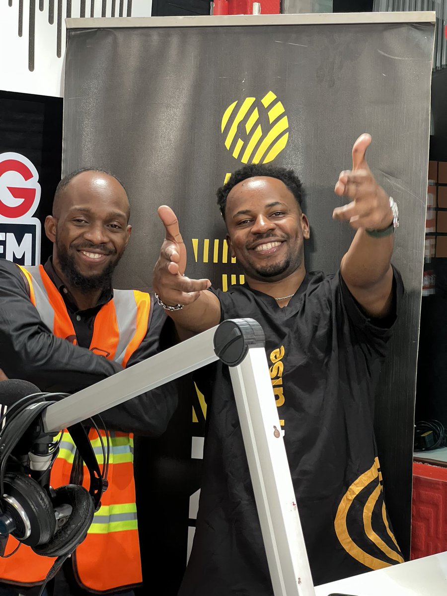 mtnug's tweet photo. FREE #SafeRidesWithPulse anyone? 🤗
@iammuhindo (Digital Marketing Lead @SafeBoda) is here jazzing with @CrystalPanda7 on how to redeem your FREE rides courtesy of #MTNPulse
Don’t miss out -> Click https://t.co/H6LmsNSRpL or tune in to 106.5FM @nrgradioug. 🎙️ https://t.co/UsDhP0mLzk