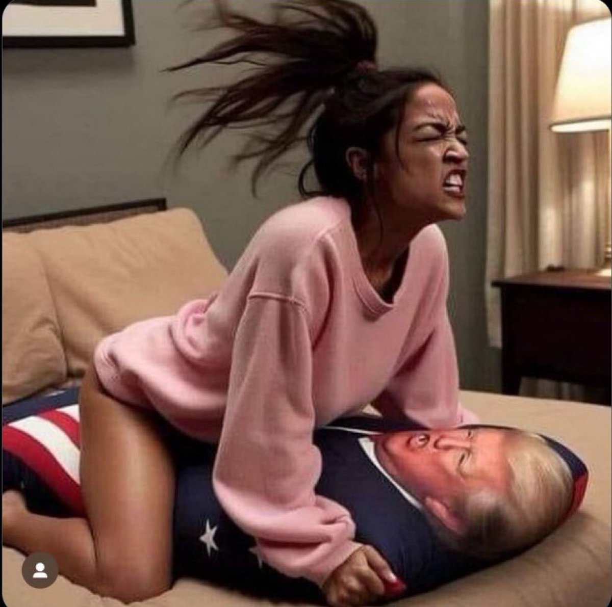 thecrazitroll2's tweet image. @AOC who’s your Daddy???#whoseyourdaddy #AOC