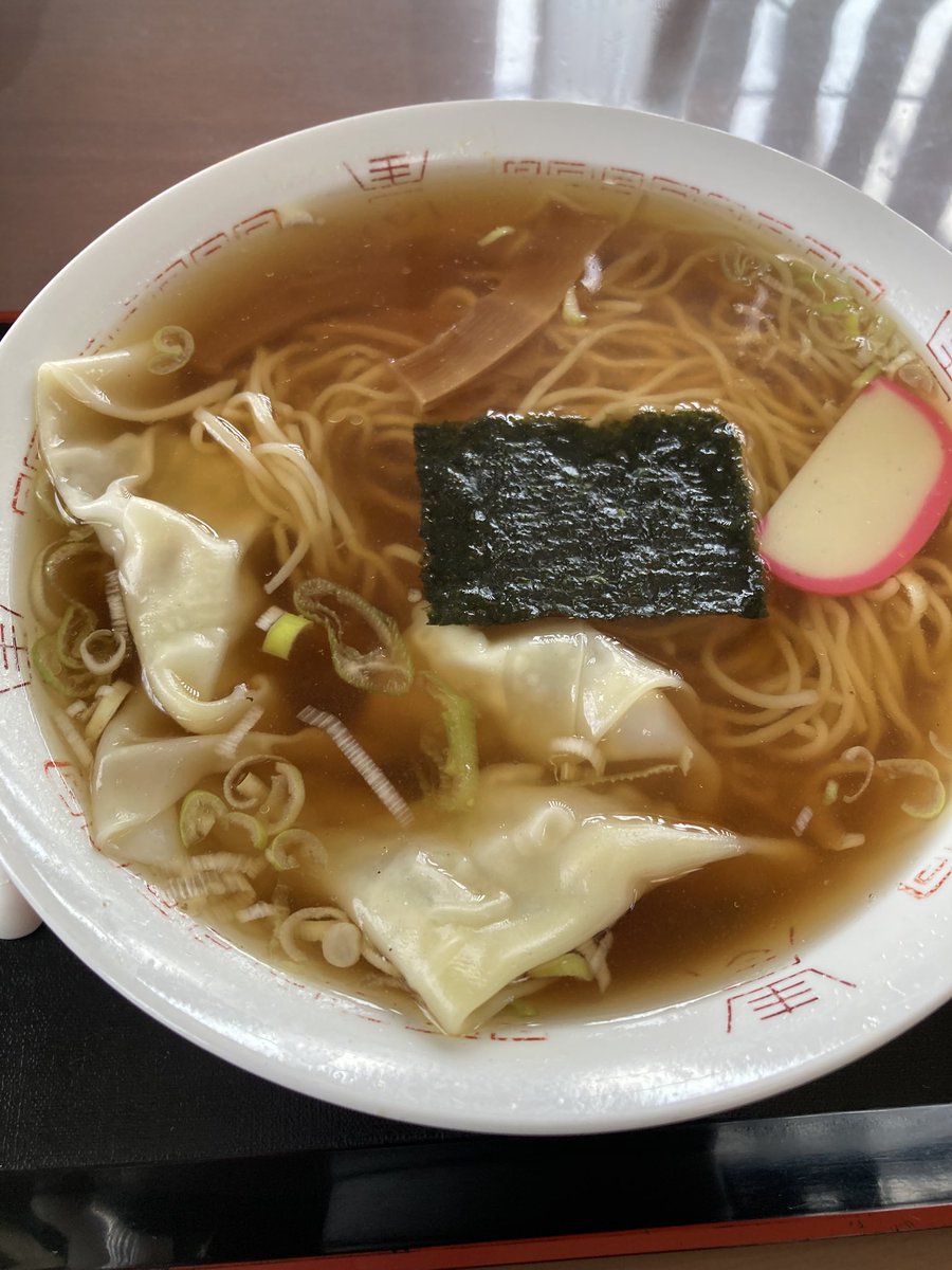 NzxbXe's tweet photo. 村田町のぎんざ食堂さんの暖簾が、紐暖簾になりつつあるような…
冷やしラーメンとワンタンメンは、安定のおいしさでした😋😋😋
#村田町
#ラーメン https://t.co/3V3TZyLusN