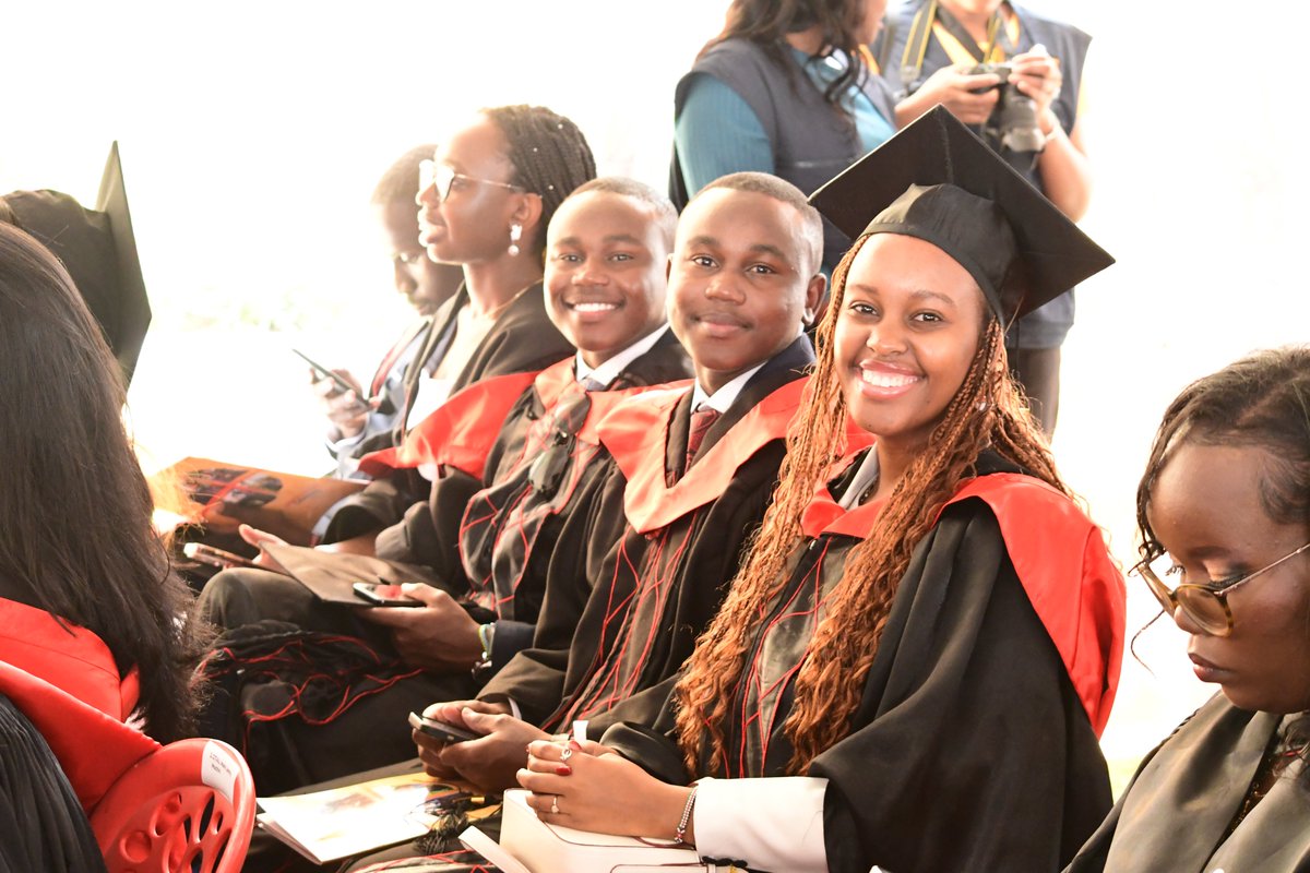 🎓 <a href="/StrathmoreLaw/">Strathmore Law</a> freshly minted 154 Bachelor of Laws (LL.B ) holders. 

Courtrooms, mediation tables and policy halls just gained serious talent.

Makofi kwa Mawakili👏👏👏

#SUClassOf2025 #DegreeKwaMfuko #SUreFuture