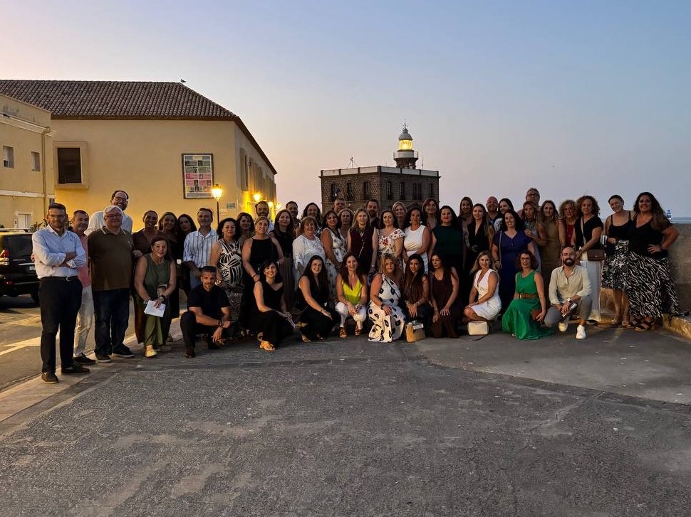 COMAMEL_'s tweet image. El 25 de junio celebramos nuestra 78ª Asamblea General Ordinaria en el Torreón de las Cabras, Melilla.

Gracias a nuestros socios por un año de éxitos, y a la Ciudad Autónoma y al personal por hacer posible este gran evento. Cerramos con una copa en @LaMurallaMLL 
#Asamblea2025