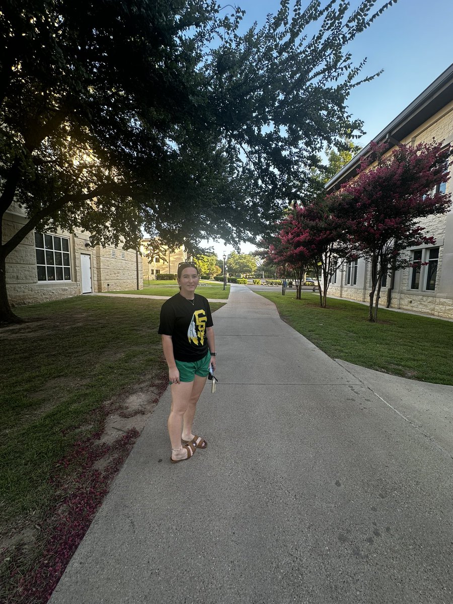 b_madelyne's tweet photo. Southwestern University Sprog @SouthwesternU #Classof2029 #southwesternuniversity #pirates 🏴‍☠️💛 https://t.co/DZisXnnb8j