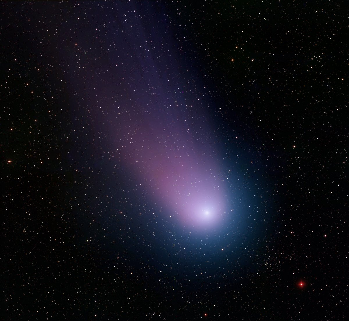 Steredenn-lostek C/2001 Q4  

Dizoloet gant NEAT (Near Earth Asteroid Tracking) e 2001

#bzhg #steredoniezh 

📷WIYN/NOAO/AURA/NSF - Arsellva Kitt Peak