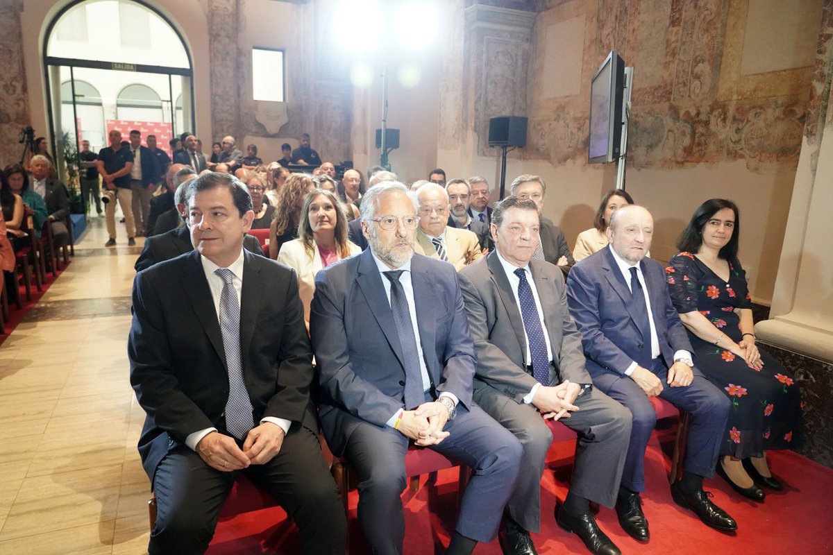 Cortes de Castilla y León (@cortes_cyl) on Twitter photo El presidente de las Cortes de Castilla y León, Carlos Pollán (<a href="/CarlosPollan/">Carlos Pollán Fernández</a>), ha asistido esta mañana a los actos conmemorativos del 'Día de recuerdo y homenaje a las víctimas del terrorismo en Castilla y León', que han tenido lugar en el Monasterio de Nuestra Señora de Prado, El presidente de las Cortes de Castilla y León, Carlos Pollán (<a href="/CarlosPollan/">Carlos Pollán Fernández</a>), ha asistido esta mañana a los actos conmemorativos del 'Día de recuerdo y homenaje a las víctimas del terrorismo en Castilla y León', que han tenido lugar en el Monasterio de Nuestra Señora de Prado,