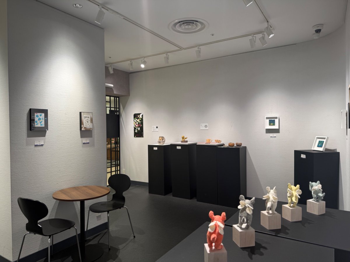 the3rdline_of_D's tweet photo. 3日目無事終了しました。
明日もよろしくお願いいたします。

 #fairy展
会期：2025年6月25日（水）〜7月1日（火）※最終日は16時閉場
会場： #松坂屋上野店　7階　#アートスペース
出展者： #𫝆井完眞 #大島利佳 #黒田恵枝
 #前田恭兵 #山田勇魚 #吉村茉莉
 #Dの3行目

 #art #芸術 https://t.co/T1Casm6XdV