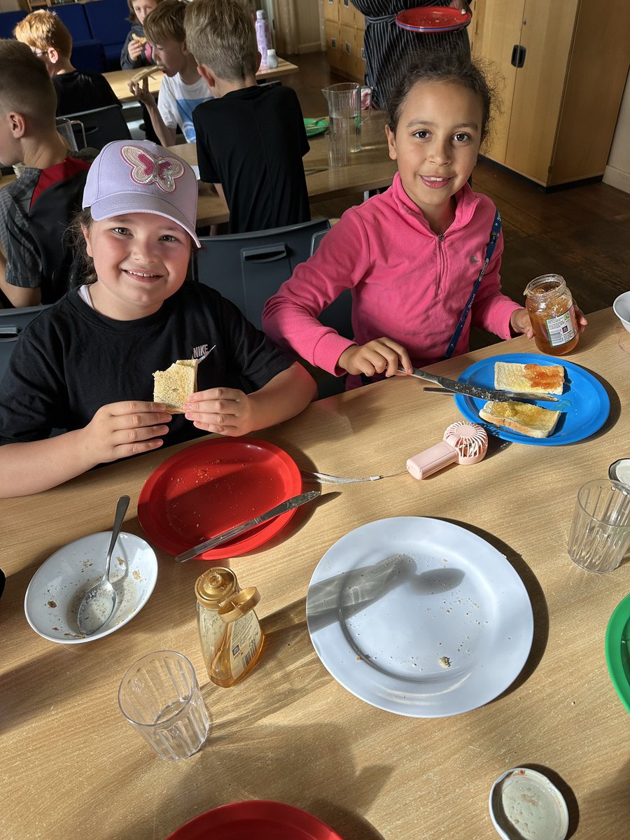 Overstone Primary School tweet media