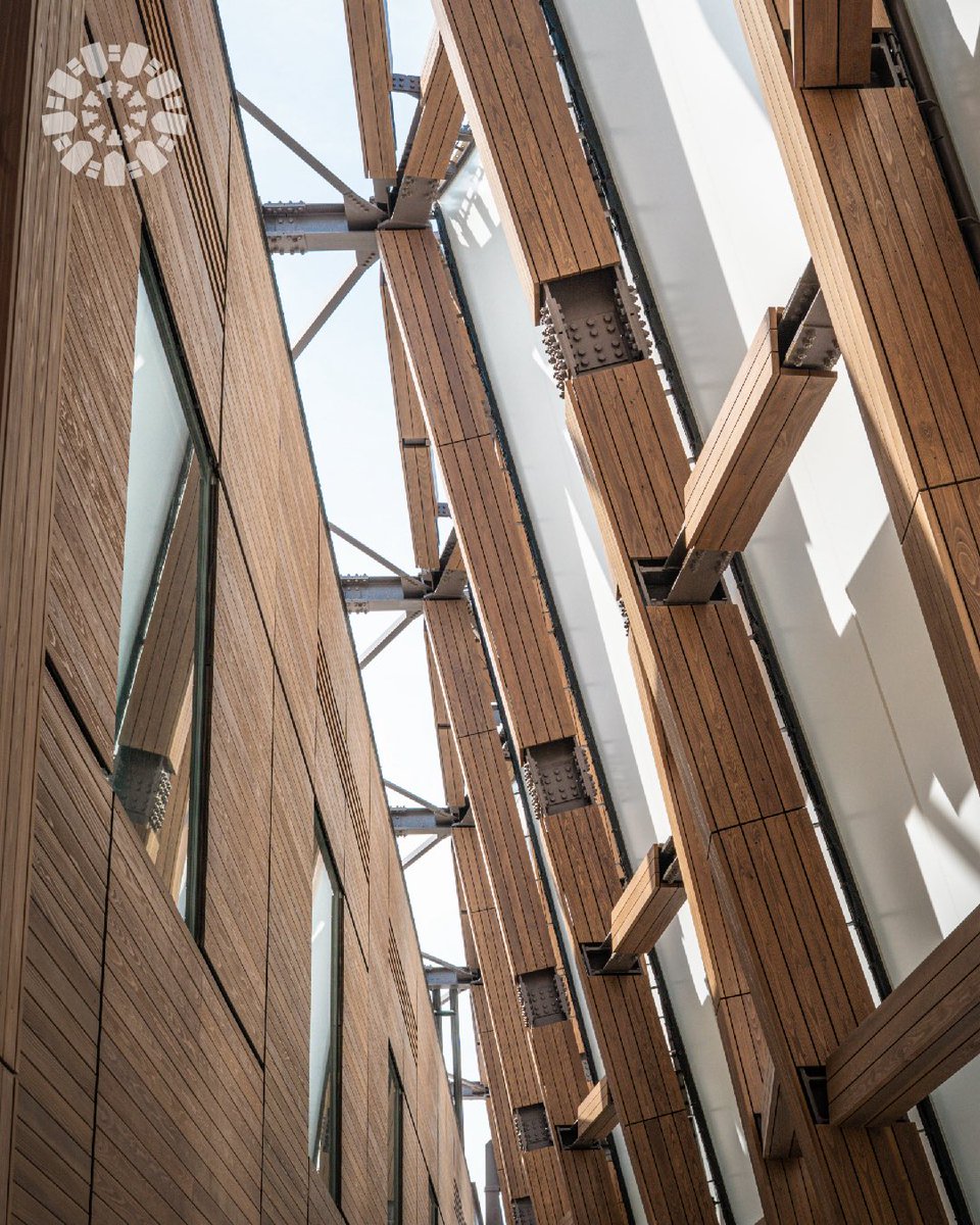 The #Qatar_Pavilion’s flowing form is where tradition meets innovation

في #جناح_قطر، يلتقي التراث بالابتكار في تصميم ينبض بالحركة.