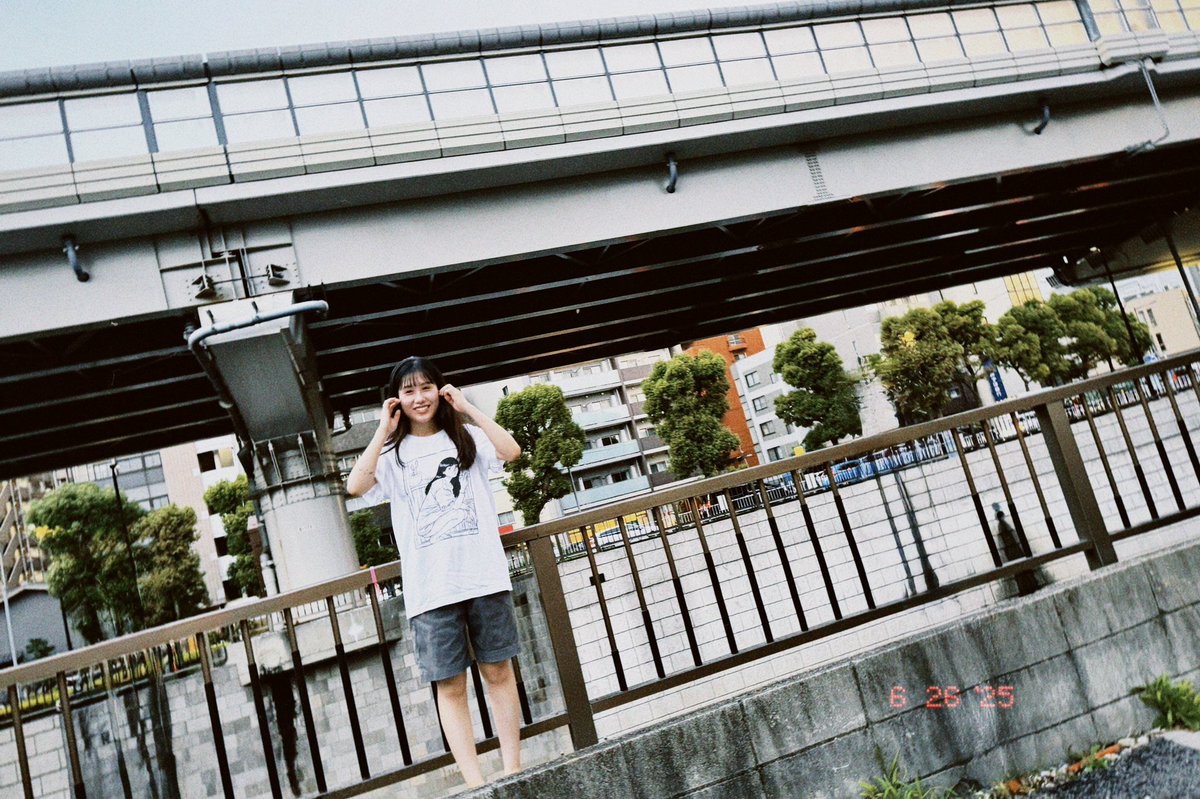 描かせていただきました
ポンツクピーヤ グッズ「元カノTシャツ」
