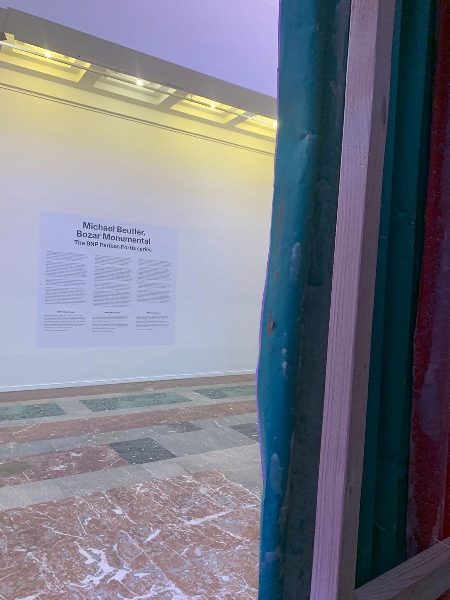 DBoBruessel's tweet image. 1. Edition von #Bozar Monumental gestern in #Brüssel eröffnet: Der 🇩🇪 Künstler M. Beutler mit wirklich monumentaler Installation. Nachhaltig konstruiert, verwirrt sie mit Bewegung und Farbe die Sinne. Toll! Bis zum 28.9. - kostenlos.
Danach Michael Beutler in #Hasselt im #Z33