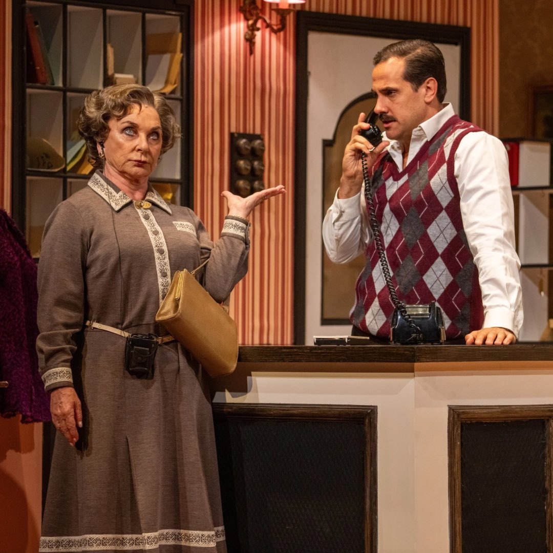 NimaxTheatres's tweet image. Check-in is officially open for our brand new cast of FAWLTY TOWERS 🤩🛎️
Now playing at the Apollo Theatre, book your tickets here: nimaxtheatres.com/shows/john-cle…
📸 Hugo Glendinning