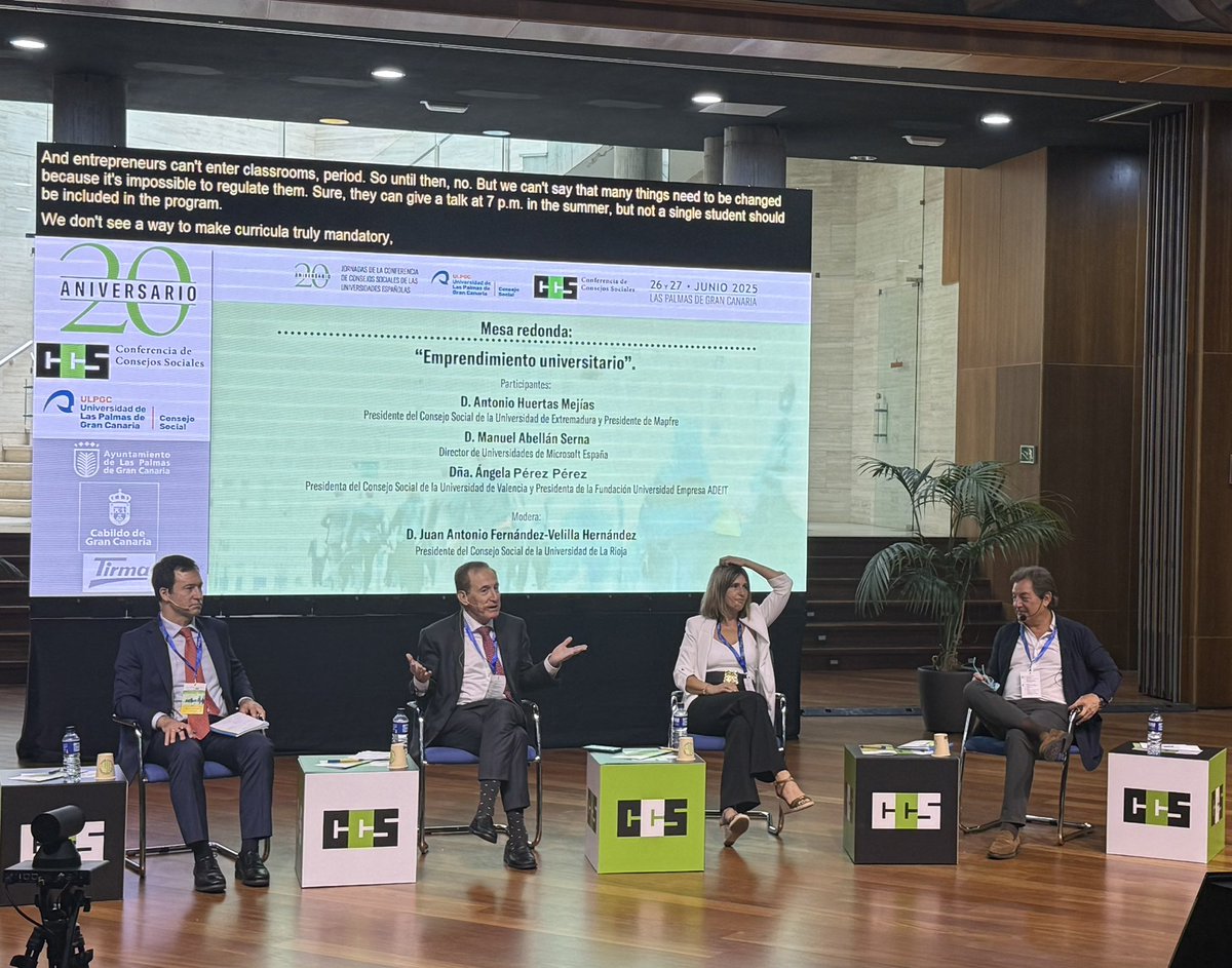 Antoni Bennasar Arbós (@antoni_bennasar) on Twitter photo En EEUU 2 de cada 3 universitarios quieren ser emprendedores, en España 1 de cada 12. En EEUU los emprendedores forman parte de la realidad diaria de facultades y universidades públicas, entran en ellas. En España no. <a href="/CSocialUIB/">Consell Social UIB</a> <a href="/ConsellSocialUV/">Consejo Social UV</a> <a href="/MicrosoftES/">Microsoft España</a> @mapfreFcultura En EEUU 2 de cada 3 universitarios quieren ser emprendedores, en España 1 de cada 12. En EEUU los emprendedores forman parte de la realidad diaria de facultades y universidades públicas, entran en ellas. En España no. <a href="/CSocialUIB/">Consell Social UIB</a> <a href="/ConsellSocialUV/">Consejo Social UV</a> <a href="/MicrosoftES/">Microsoft España</a> @mapfreFcultura