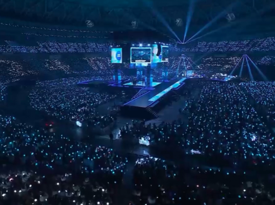 AboutMusicYT's tweet photo. The rapper ALLDAY comments on his statement targeting kpop listeners:

"If you enjoy k-pop you may be entitled to compensation for having lead in your drinking water." https://t.co/eTNtDD6n8d