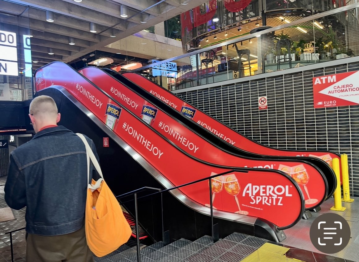 Muy Felices con este BRONCE  en los #premiosoohlovers25 en la categoría Acciones Especiales con <a href="/AperolSpritzES/">Aperol Spritz España</a> y <a href="/WPP/">WPP</a> con la acción que desarrollamos en nuestro circuito ocio gourmet. 
#evento #premios #bronce #publicidad #AAEE #ociogourmet