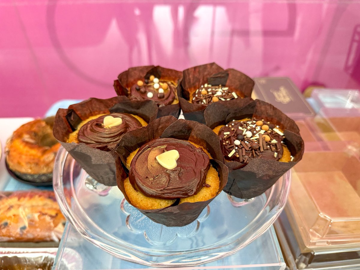 ‼️‼️‼️WARNING‼️‼️‼️

Yummy cakes for sale in SMH QEQM building!! Come and grab yours while you can!!! <a href="/ImperialPeople/">Imperial People 💙</a> <a href="/ImperialCharity/">Imperial Health Charity</a>