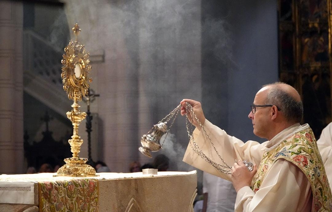 Hdad. Monte Calvario (@montecalvario) on Twitter photo ¡La Iglesia de Málaga tiene un nuevo Pastor! Expresamos nuestra más gozosa felicitación a Mons. D. José Antonio Satué por su nombramiento como Obispo de <a href="/DiocesisMalaga/">Diócesis de Málaga</a>, rogando a Dios para que colme de abundantes gracias y bendiciones su nuevo ministerio episcopal. #CofradíasMLG ¡La Iglesia de Málaga tiene un nuevo Pastor! Expresamos nuestra más gozosa felicitación a Mons. D. José Antonio Satué por su nombramiento como Obispo de <a href="/DiocesisMalaga/">Diócesis de Málaga</a>, rogando a Dios para que colme de abundantes gracias y bendiciones su nuevo ministerio episcopal. #CofradíasMLG